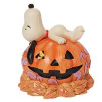 Peanuts by Jim Shore - 14cm/5.5" Snoopy Laying On Pumpkin