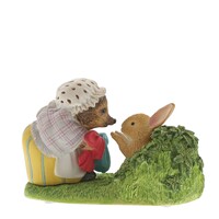 Beatrix Potter Miniature Figurine - Mrs. Tiggy-Winkle Returning Peter's Laundered Jacket